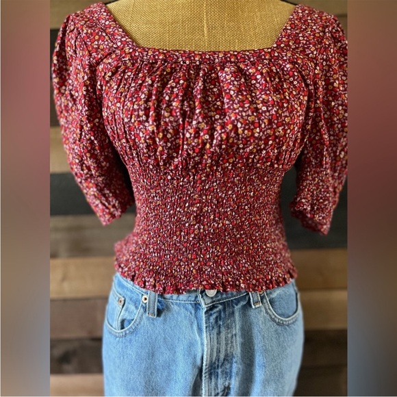 Universal Thread Puff Elbow Sleeve Smocked Fitted Floral Blouse Cottagecore - Picture 2 of 7